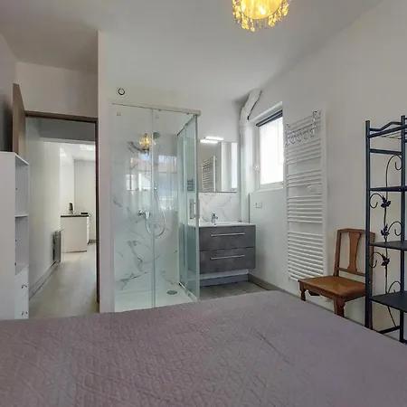 4 Bedroom Awesome In Holiday home