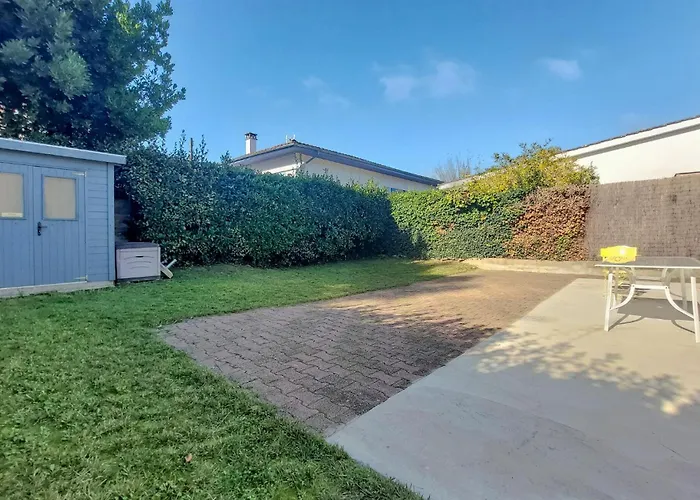 Holiday home 4 Bedroom Awesome In