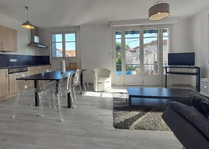 4 Bedroom Awesome In Holiday home