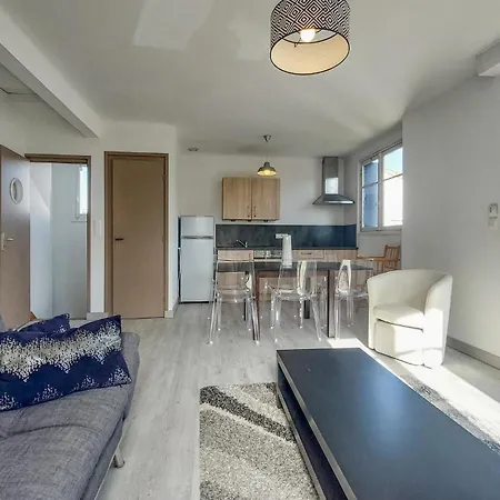 4 Bedroom Awesome In Holiday home Royan