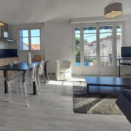 4 Bedroom Awesome In Holiday home