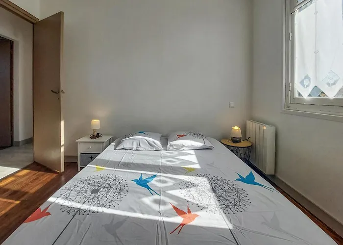 4 Bedroom Awesome In * Royan