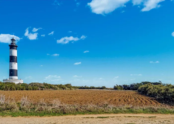 4 Bedroom Awesome In